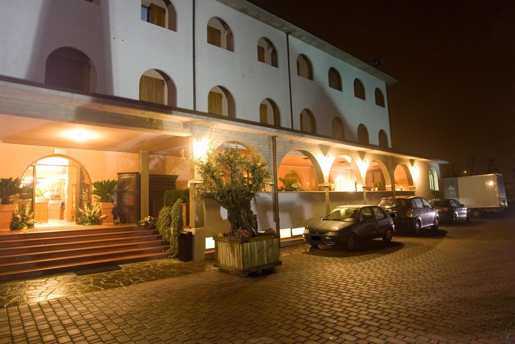 Hotel Missirini Fratta Terme Exterior photo